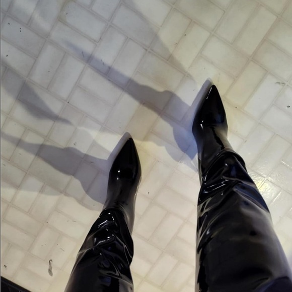 Patent Stilettos boots 4.3 in heel approx 16 tall, gold buckle, designer… - Picture 8 of 8